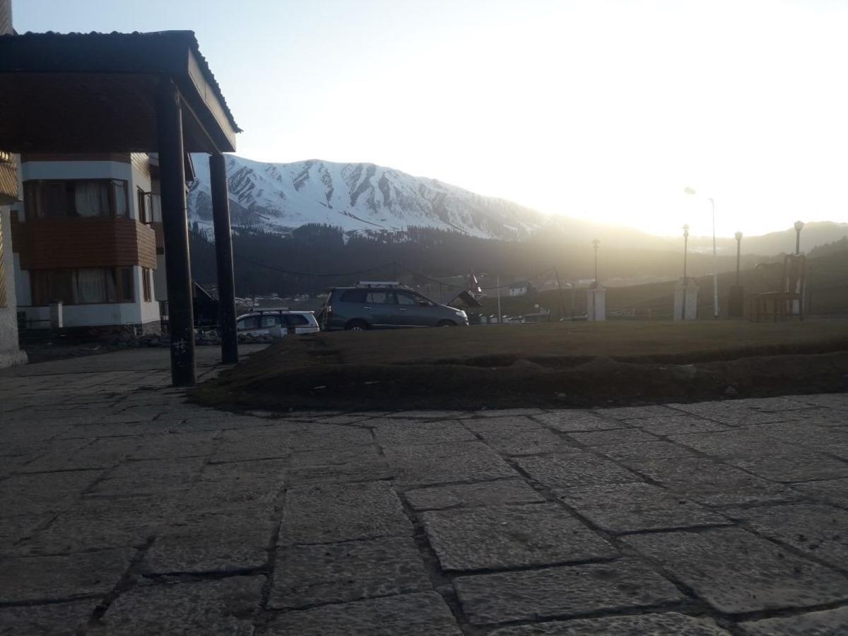 Hotel Gulmarg Inn Exterior foto